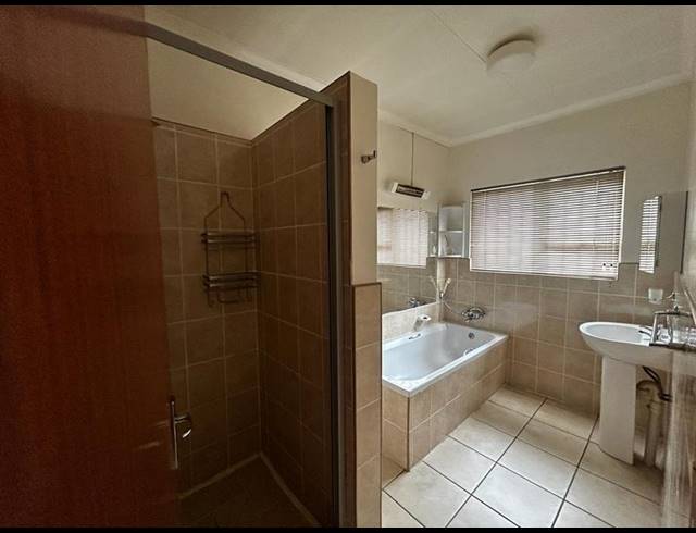 2 BEDROOM TOWNHOUSE FOR SALE IN MEYERVILLE